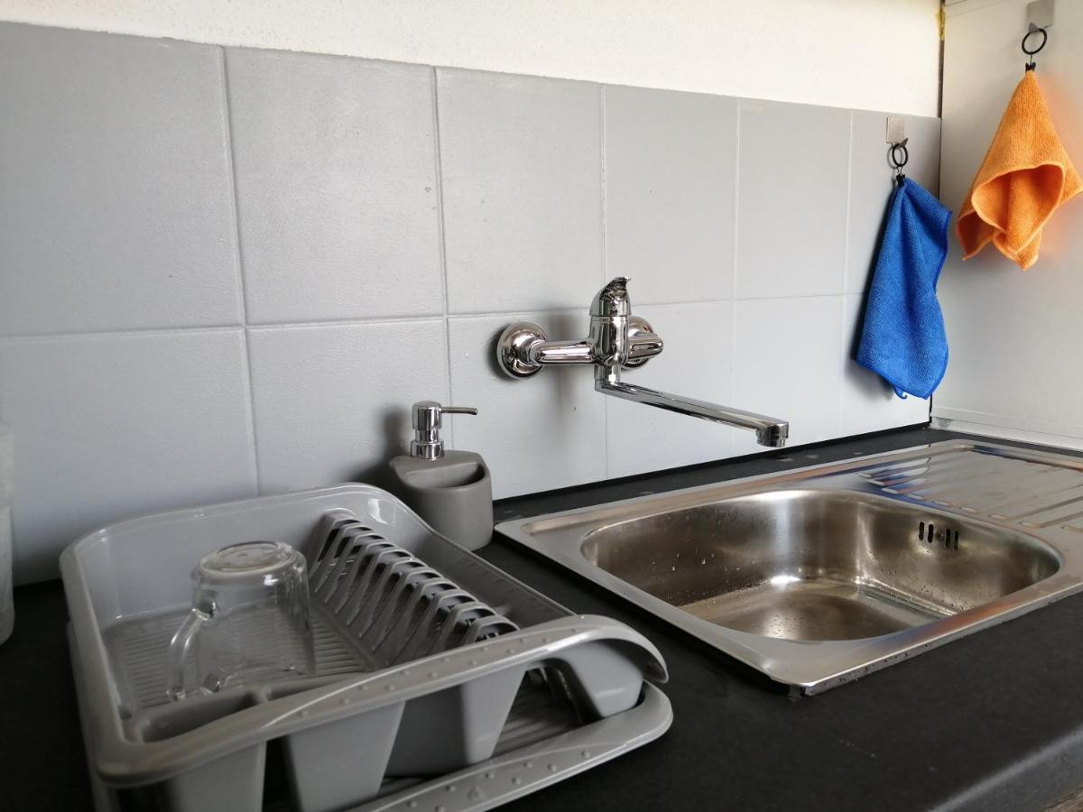 Self Check-In Targi Lotnisko Parking B Apartment Познан Екстериор снимка