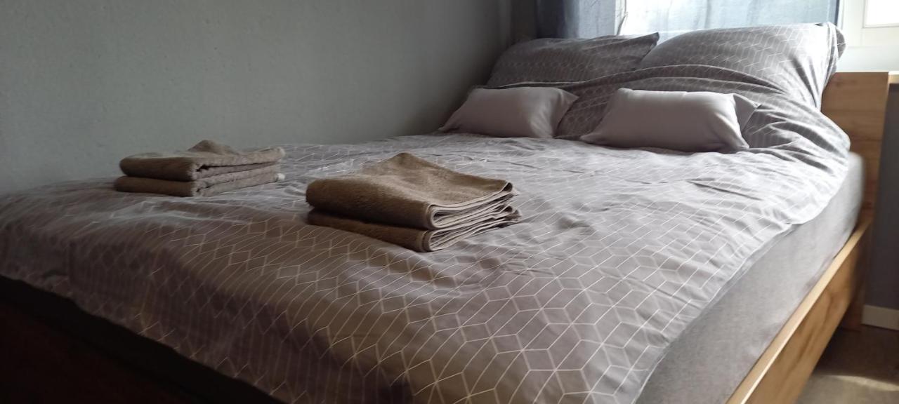 Self Check-In Targi Lotnisko Parking B Apartment Познан Екстериор снимка