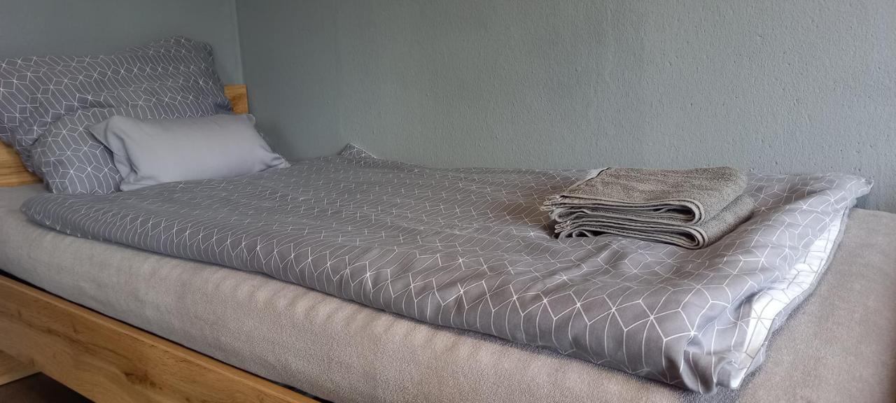 Self Check-In Targi Lotnisko Parking B Apartment Познан Екстериор снимка