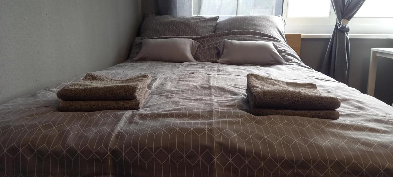 Self Check-In Targi Lotnisko Parking B Apartment Познан Екстериор снимка